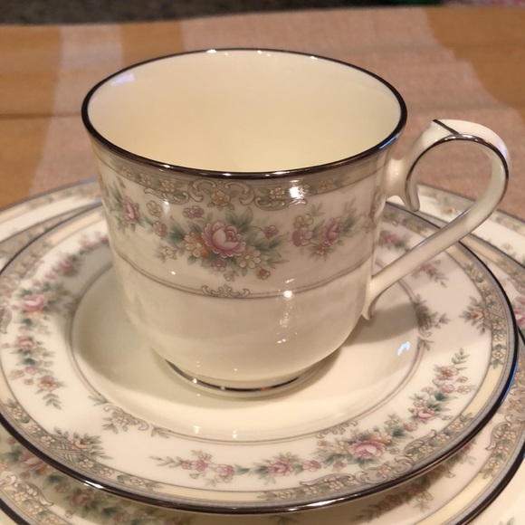 Noritake Shenandoah Bone China 5 Piece Place Setting - Picture 3 of 5